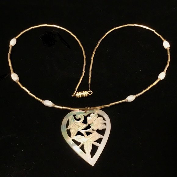Vintage Mother of Pearl Floral Heart Necklace, MOP Beads / Gold Tone Spacers - Picture 1 of 5